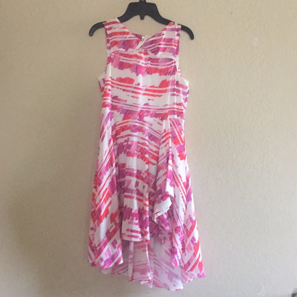 Cute dress!